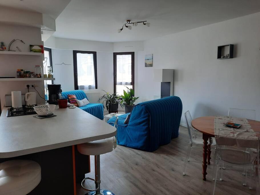 10 Mins Intra Muros Apartment